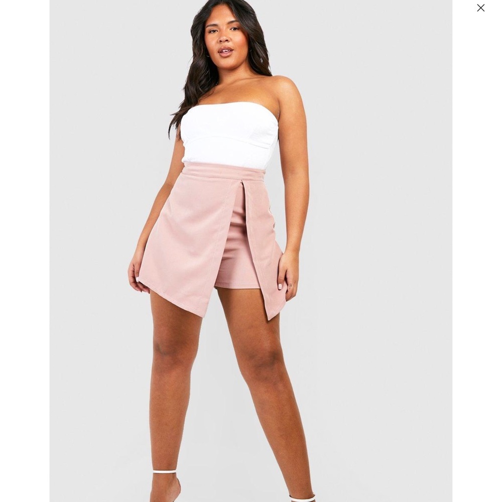 BOOHOO PLUS WOVEN SPLIT FRONT SKORT